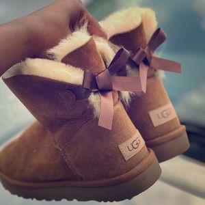 UGG BOOTS ... W Mini Bailey Bow ll